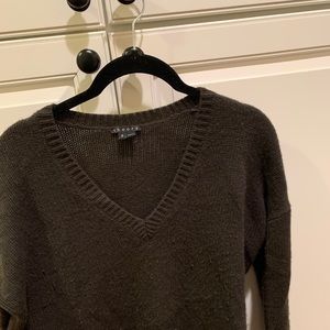 Theory Syrene Cashmere sweater in black/green